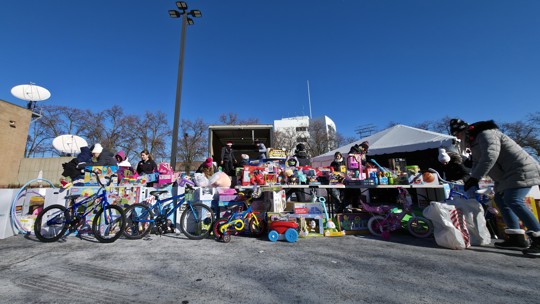 img of buying toys